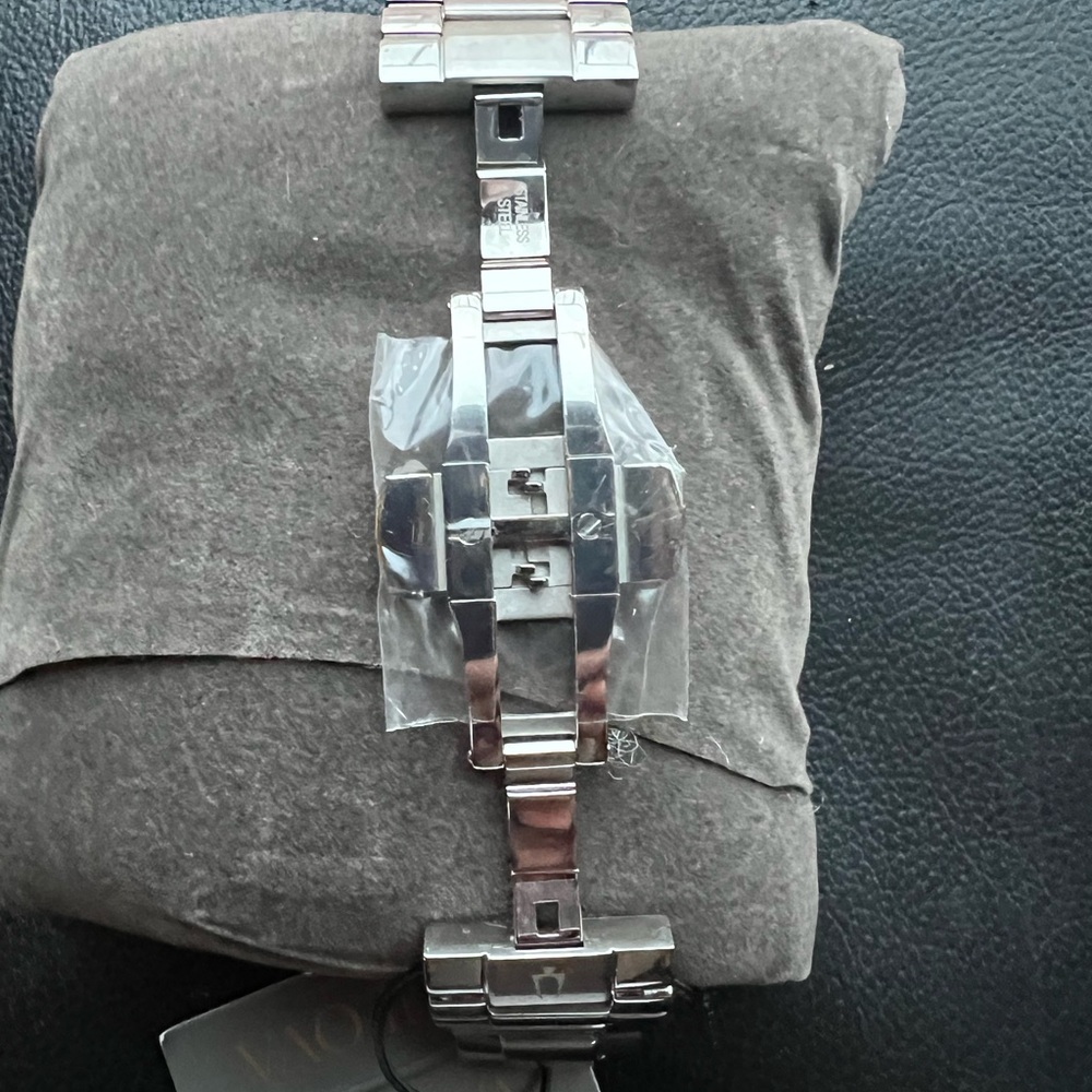 BULOVA Watch - Picture 8 of 9
